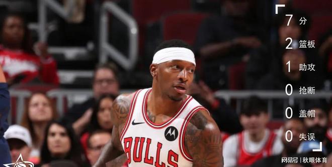 步行者鏖战上海队，德罗赞扛起全队